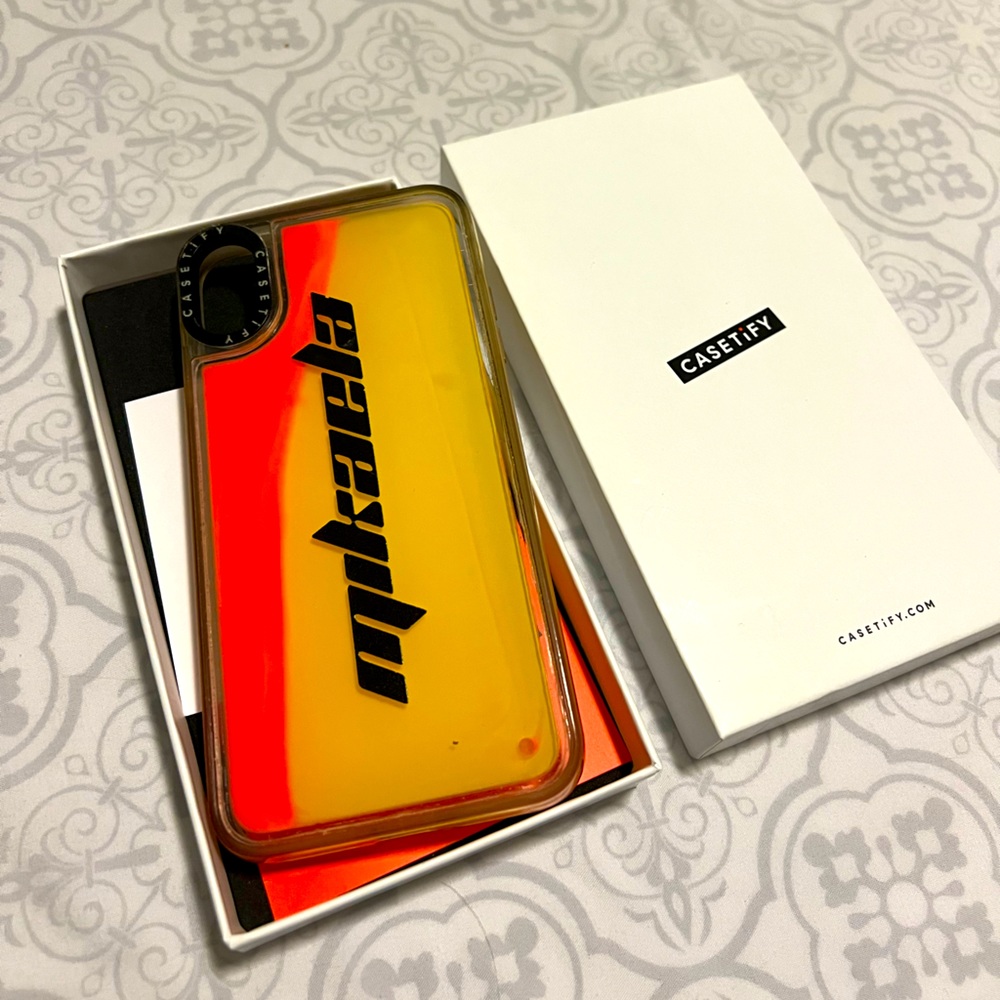 Casetify XS Max iPhone Case in Neón Sand